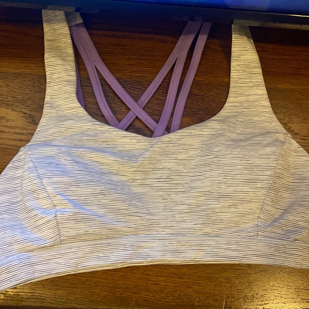 Lululemon Free to be serene bra